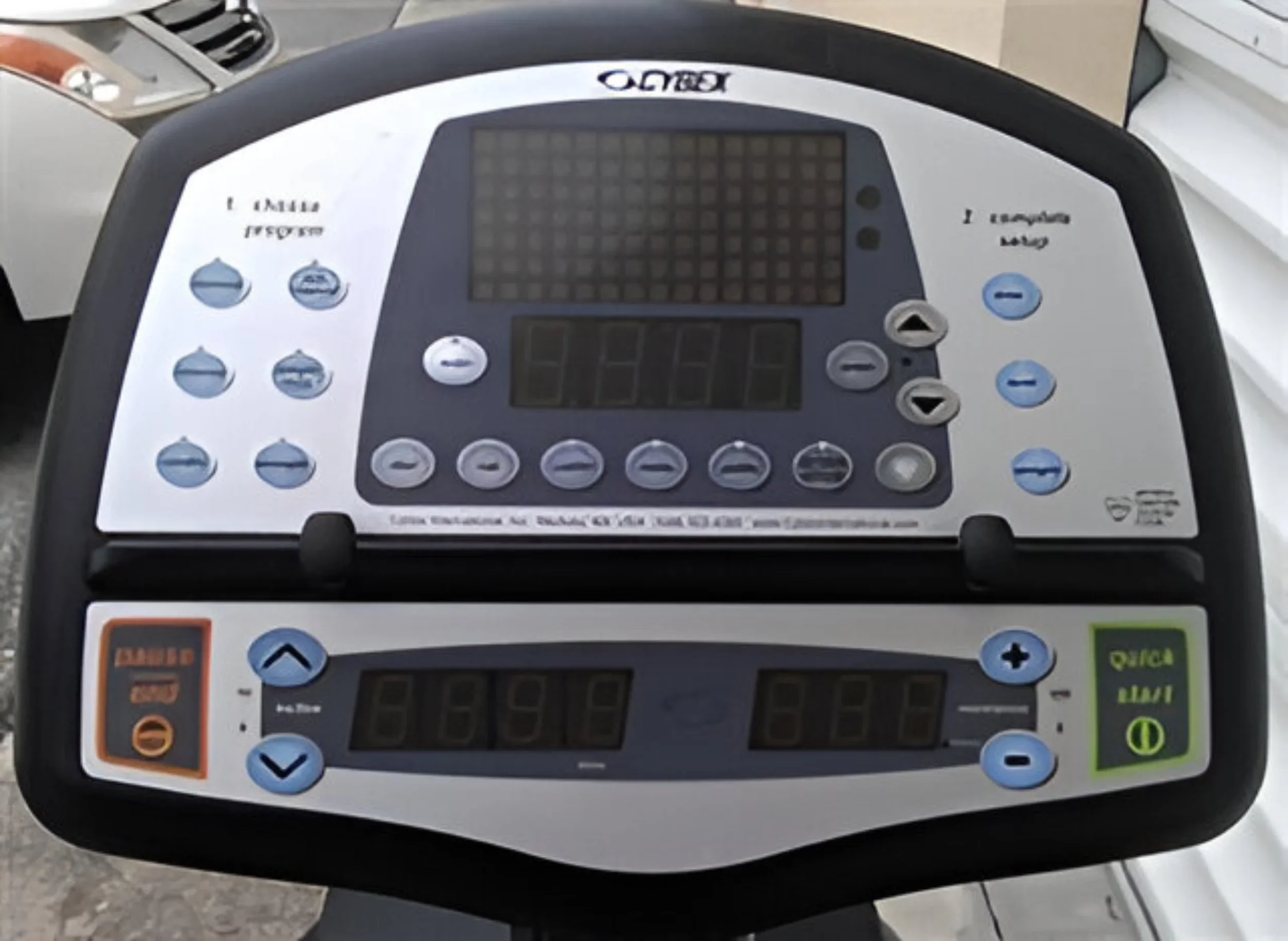 Cybex 610a Arc Trainer (Remanufactured) - Image 3