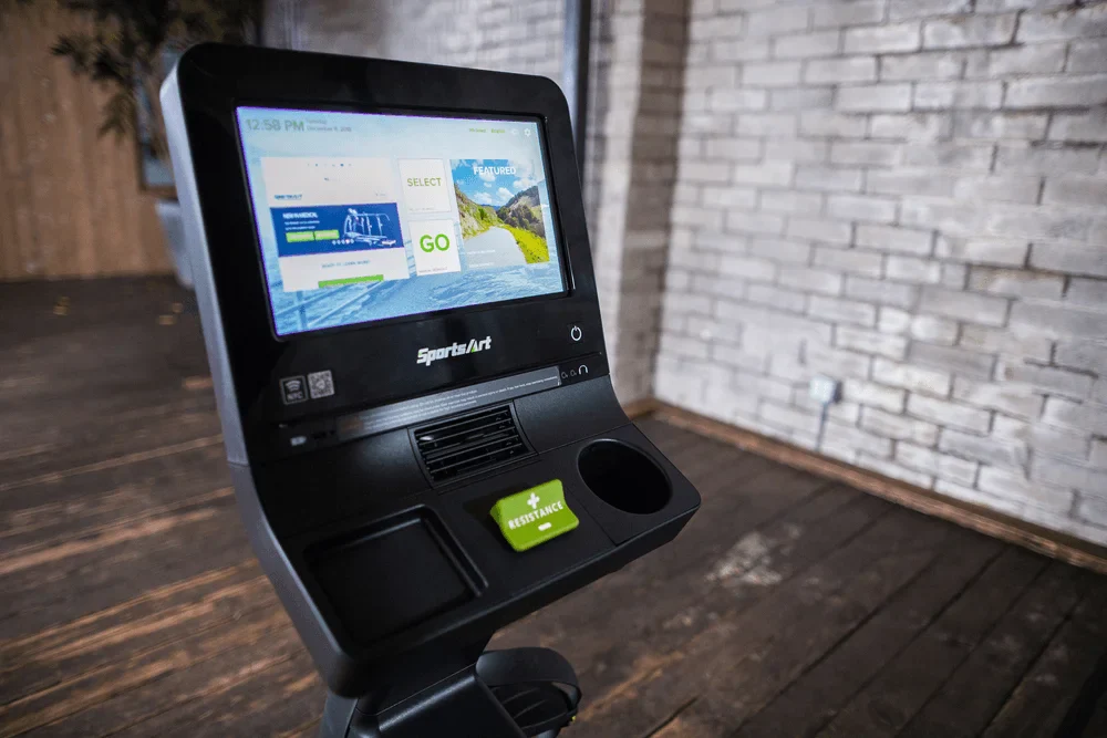 SportsArt C576R-16 Status Senza Recumbent Cycle (New) - Image 10